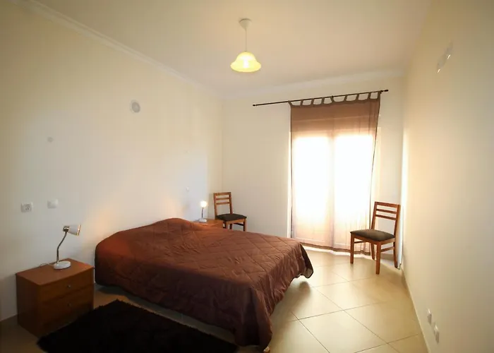 Apartment T1 Da Rocha/1ª Linha *