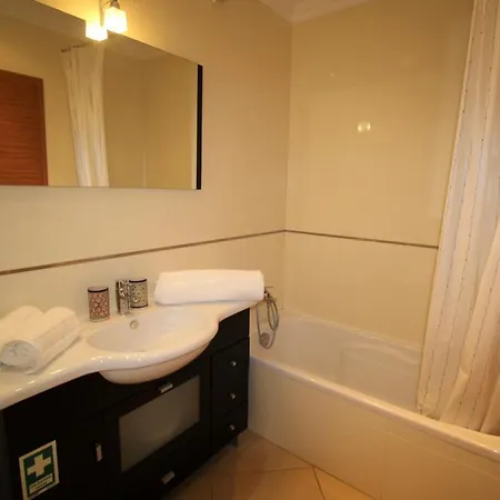 T1 Da Rocha/1ª Linha Апартаменты Портиман